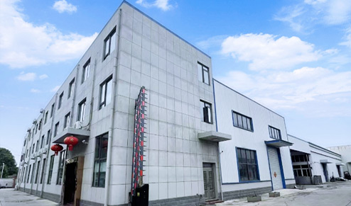 <p>揚(yáng)州信之諾機(jī)械有限公司是中國(guó)飲料工業(yè)協(xié)會(huì)，中國(guó)酒業(yè)協(xié)會(huì)，中國(guó)食品工業(yè)協(xié)會(huì)啤酒專(zhuān)業(yè)委員會(huì)會(huì)員單位。公司地處京杭大運(yùn)河畔，千年古驛高郵城南工業(yè)區(qū)。</p><p>公司自創(chuàng)辦以來(lái)堅(jiān)持以“質(zhì)量是企業(yè)的生命”的服務(wù)理念，為啤酒、黃酒、白酒、調(diào)味品、飲料、生物化工等行業(yè)提供各種成套設(shè)備。受到了百事可樂(lè)、農(nóng)夫山泉、達(dá)利園、青島啤酒集團(tuán)、華潤(rùn)啤酒集團(tuán)、燕京啤酒集團(tuán)、鎮(zhèn)江香醋、老大同、淘大醬油、古越龍山、會(huì)稽山黃酒等國(guó)內(nèi)外知名廠(chǎng)家的一致好評(píng)。本公司堅(jiān)持以專(zhuān)業(yè)/創(chuàng)新/誠(chéng)信為宗旨，于全國(guó)各地新老客戶(hù)攜手合作共創(chuàng)美好未來(lái)。</p>